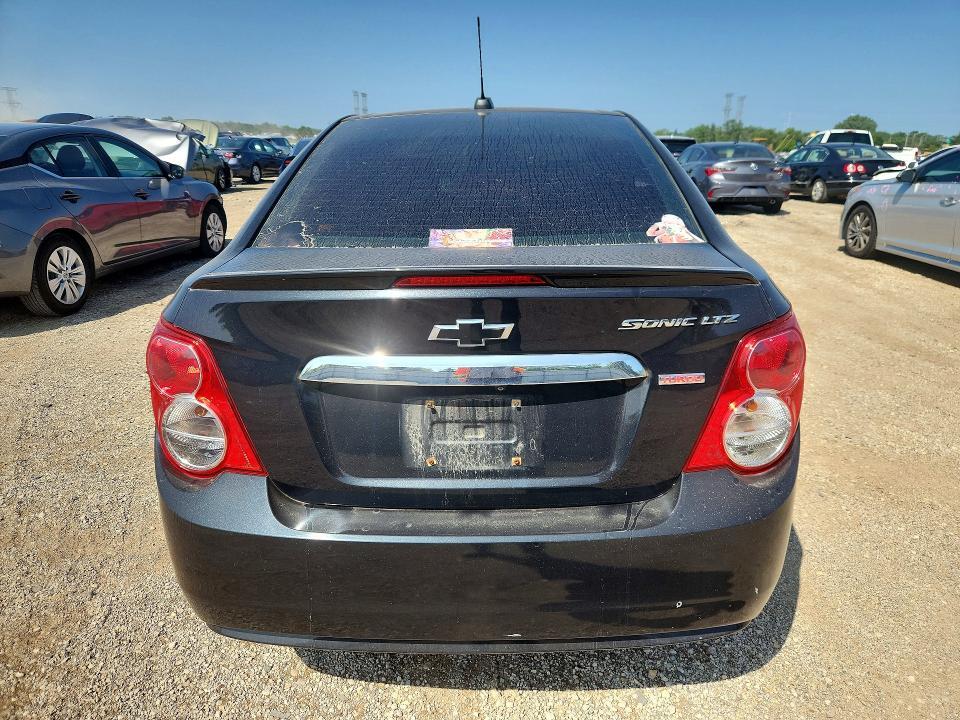 2015 CHEVROLET SONIC LTZ — Фото 6 из 12