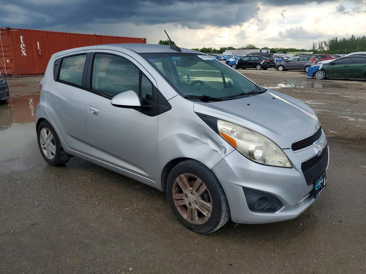 KL8CD6S96FC724615 2015 CHEVROLET SPARK photo no. 4