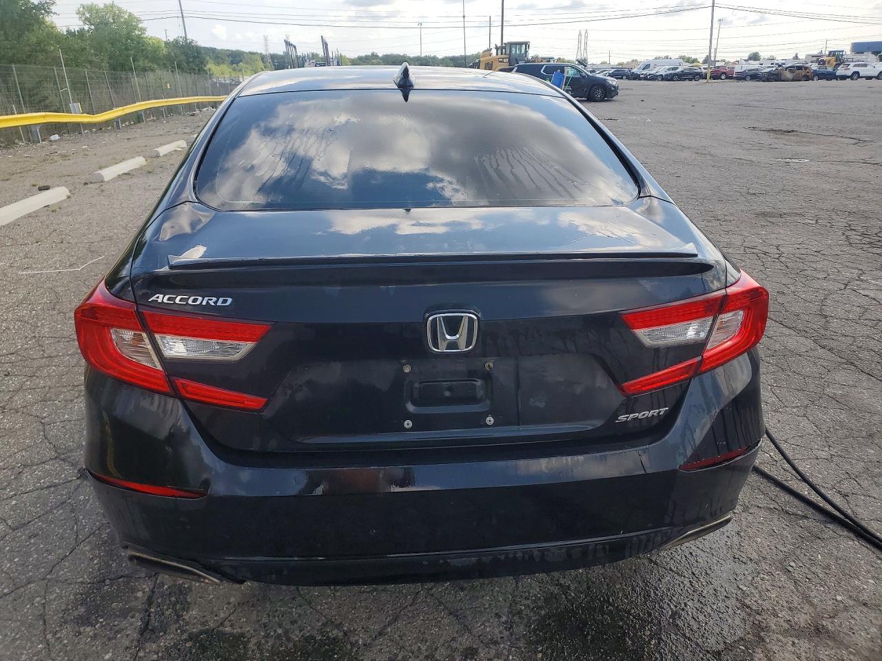 2020 HONDA ACCORD SPORT — Фото 6 из 12