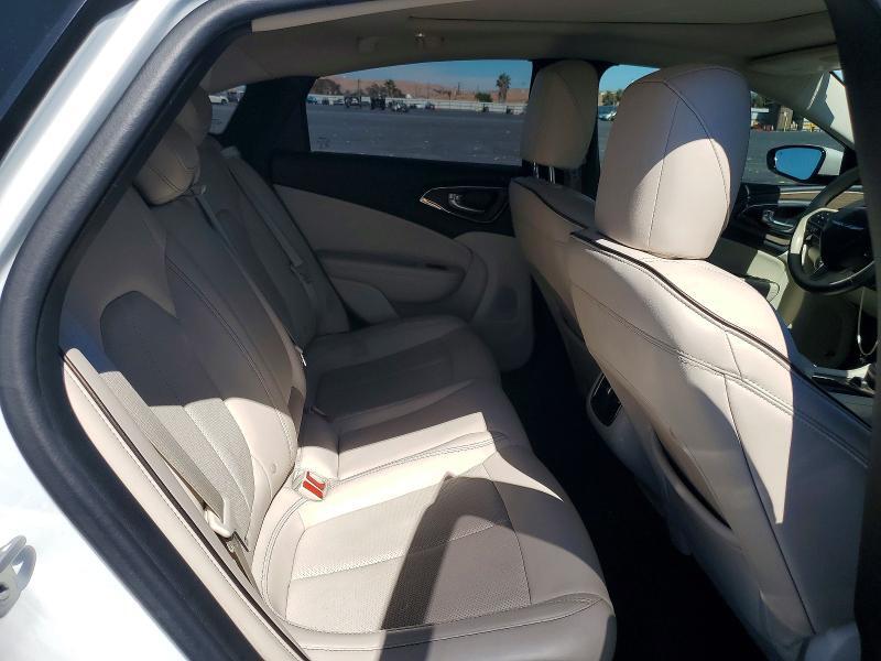 2015 CHRYSLER 200 C — Фото 10 из 12