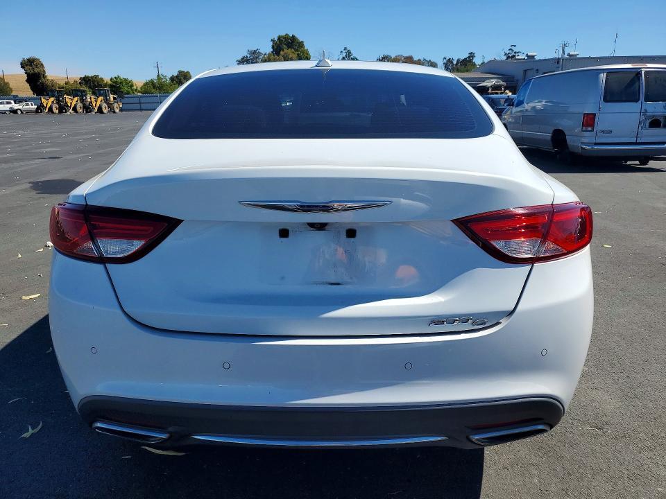 2015 CHRYSLER 200 C — Фото 6 из 12