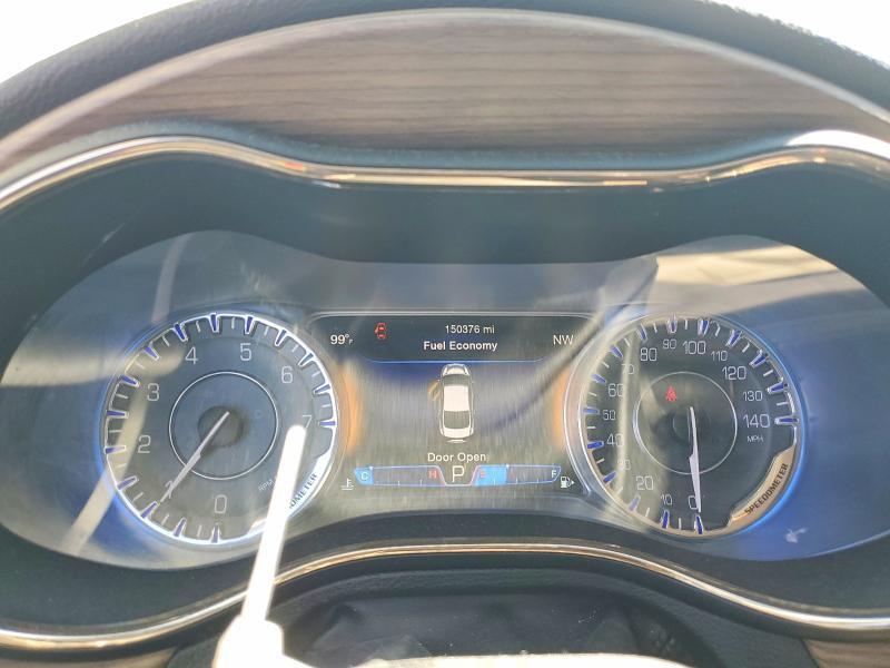 2015 CHRYSLER 200 C — Фото 9 из 12