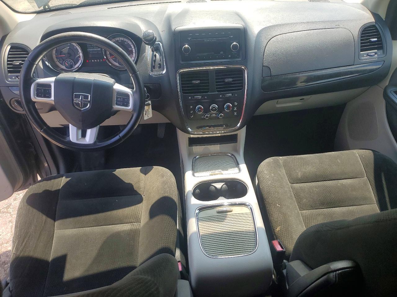 2015 DODGE GRAND CARAVAN SXT — Фото 8 из 13