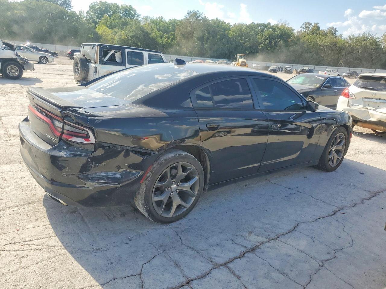 2015 DODGE CHARGER SXT — Фото 3 из 12
