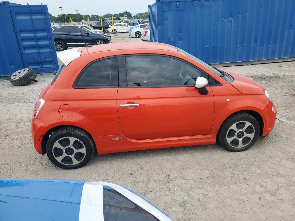 2015 FIAT 500 ELECTRIC — Фото 3 из 12