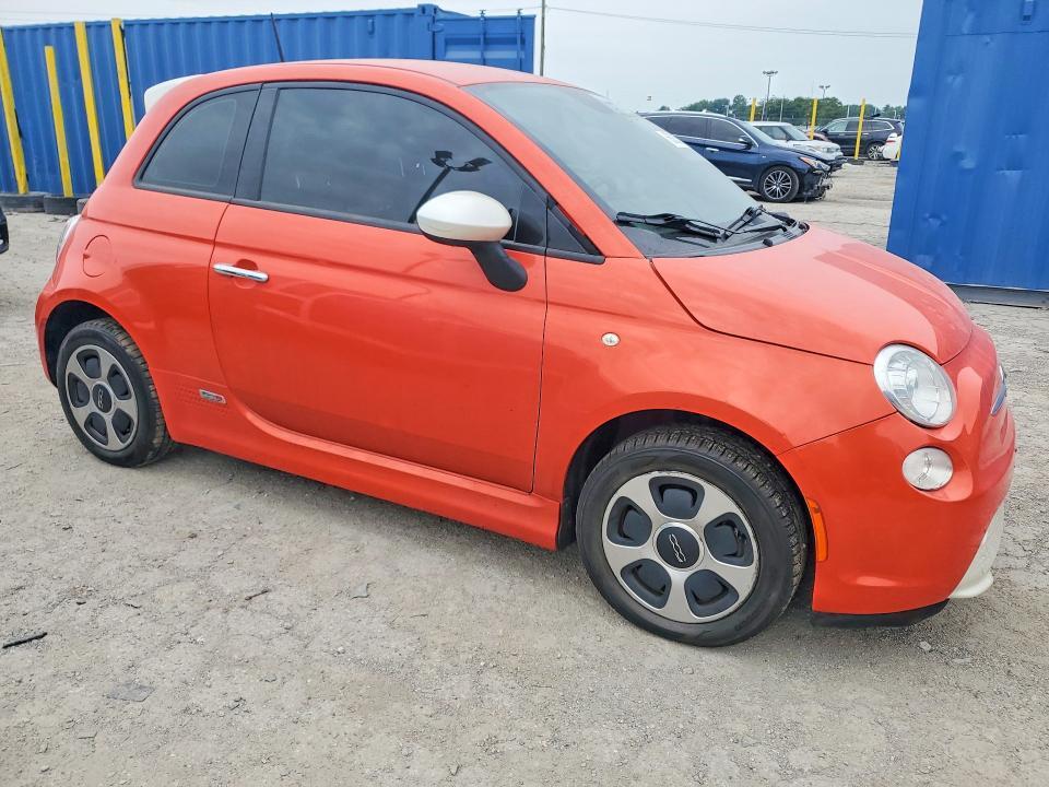 2015 FIAT 500 ELECTRIC — Фото 4 из 12
