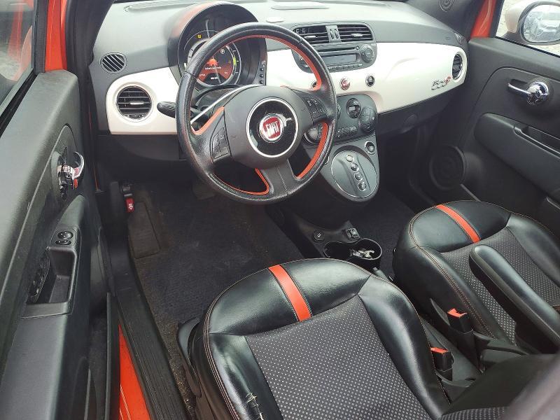 2015 FIAT 500 ELECTRIC — Фото 8 из 12
