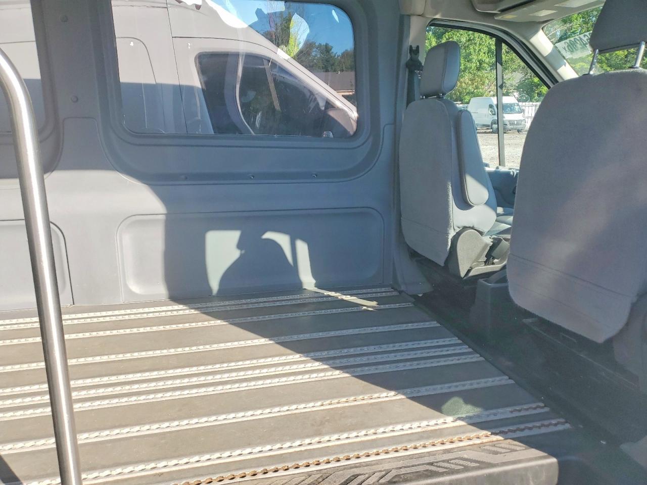 2015 FORD TRANSIT T-250 — Фото 10 из 13