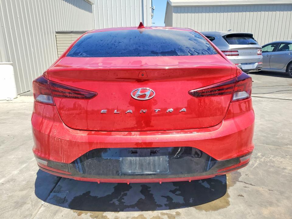 2020 HYUNDAI ELANTRA SEL — Фото 6 из 12