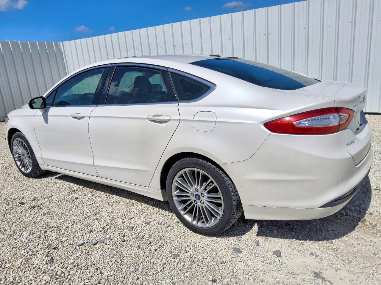 2015 FORD FUSION SE — Фото 2 из 12