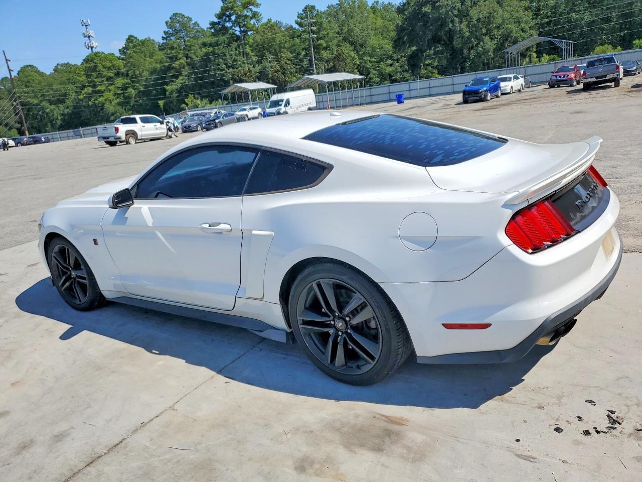 2015 FORD MUSTANG — Фото 2 из 12