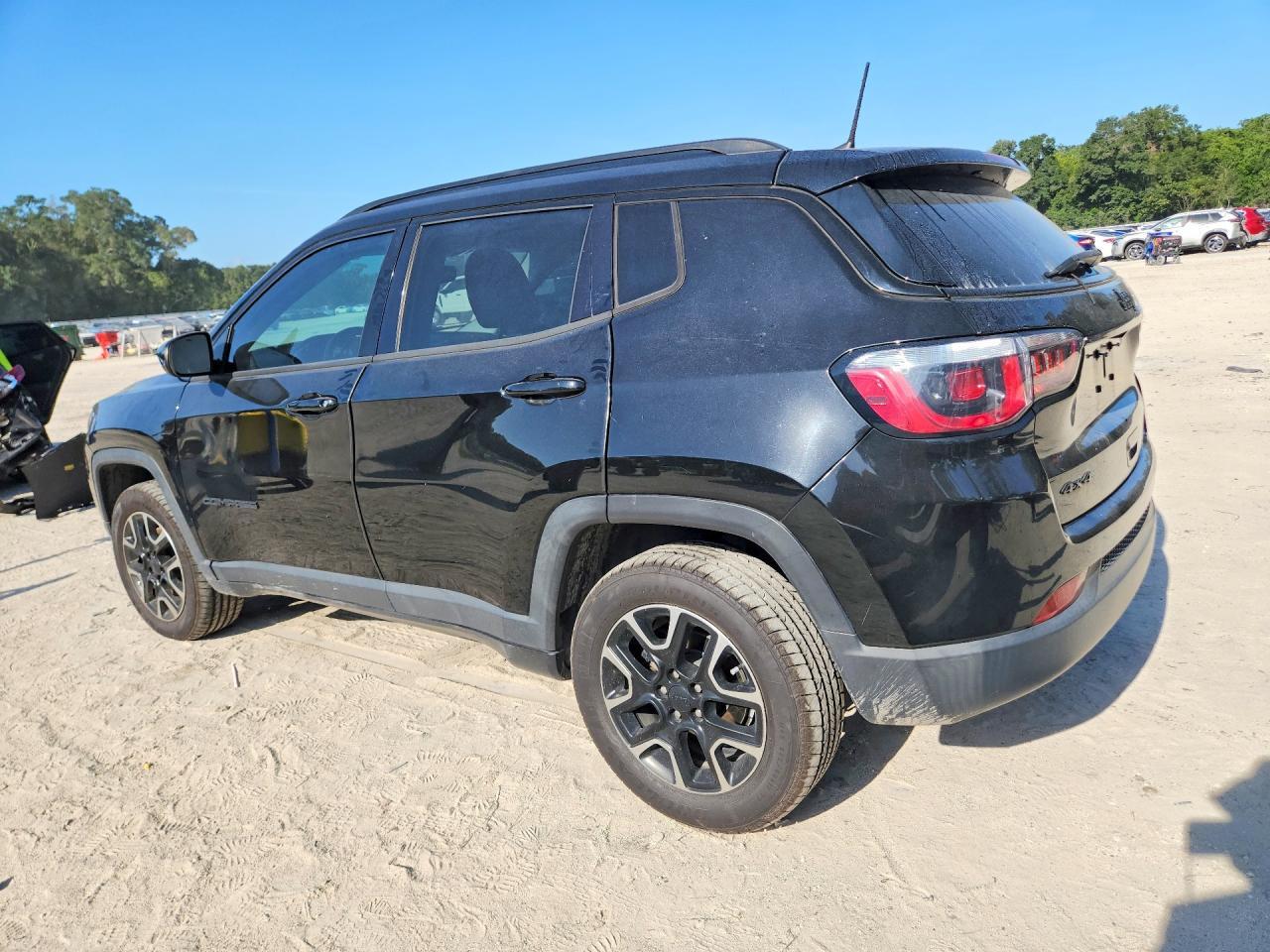 2020 JEEP COMPASS SPORT — Фото 2 из 13