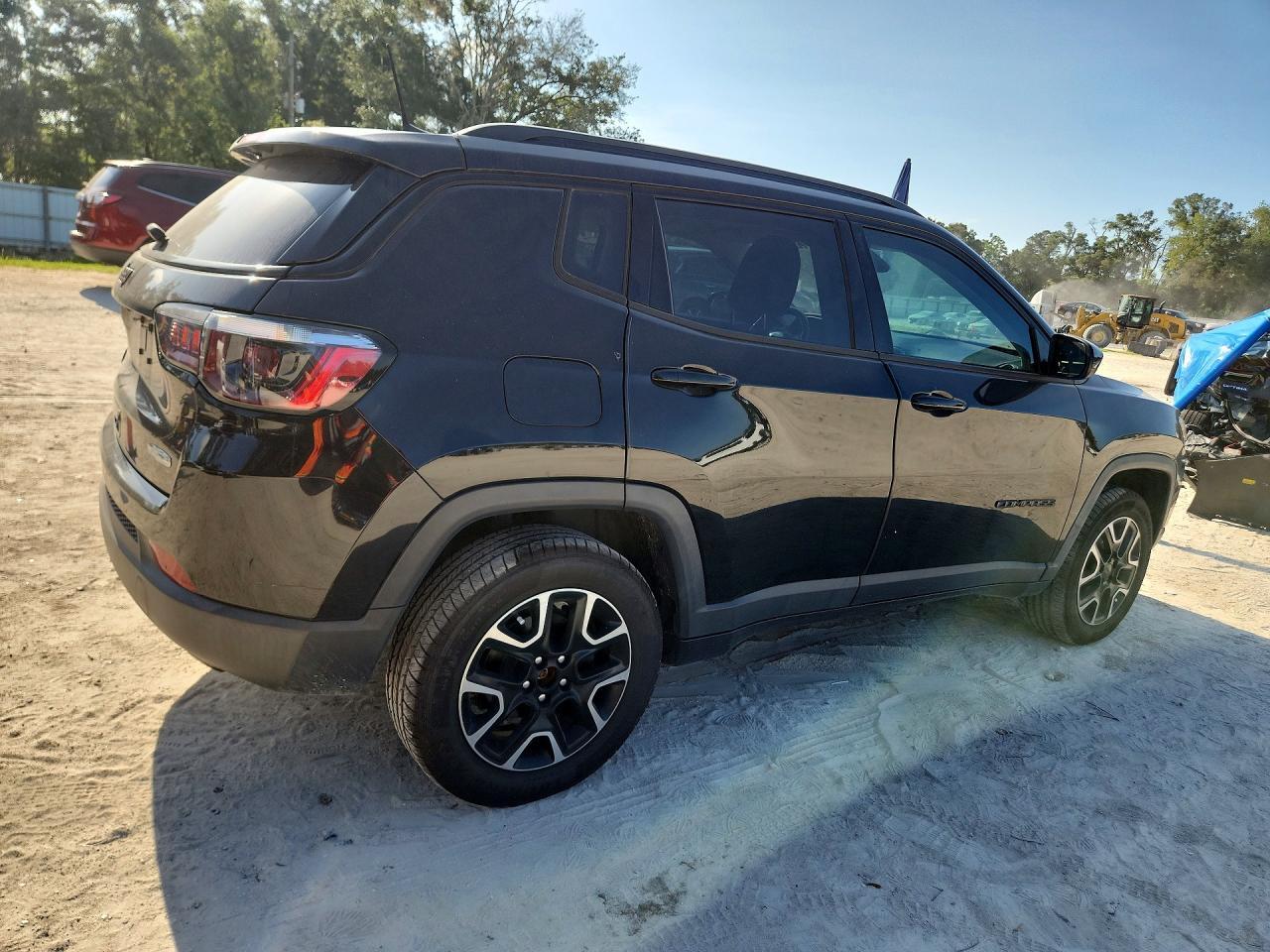 2020 JEEP COMPASS SPORT — Фото 3 из 13