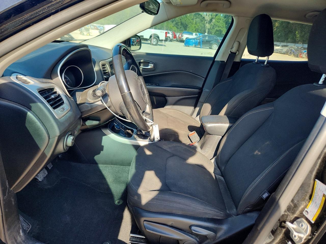 2020 JEEP COMPASS SPORT — Фото 7 из 13