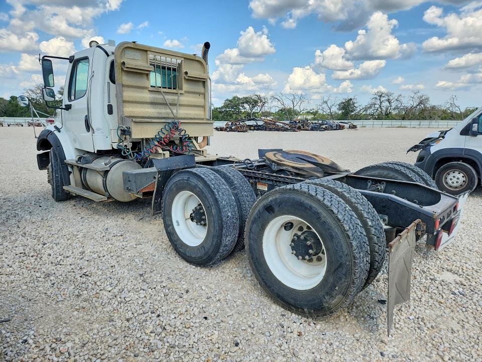 2015 FREIGHTLINER BUSINESS CLASS M2 SEMI TRUCK — Фото 2 из 12