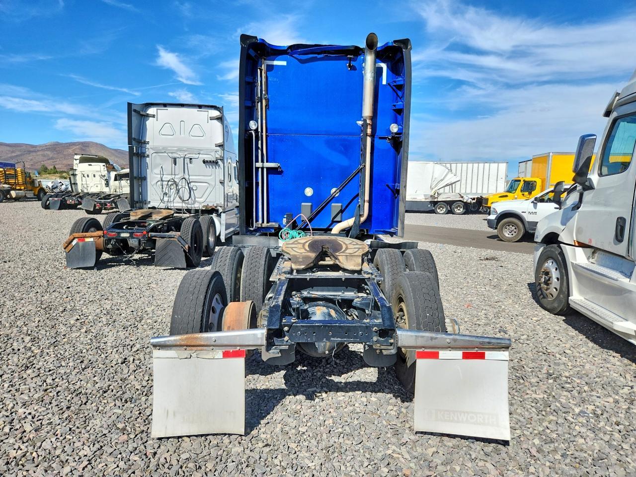 2020 KENWORTH CONSTRUCTI - SEMI TRUCK — Фото 6 из 14