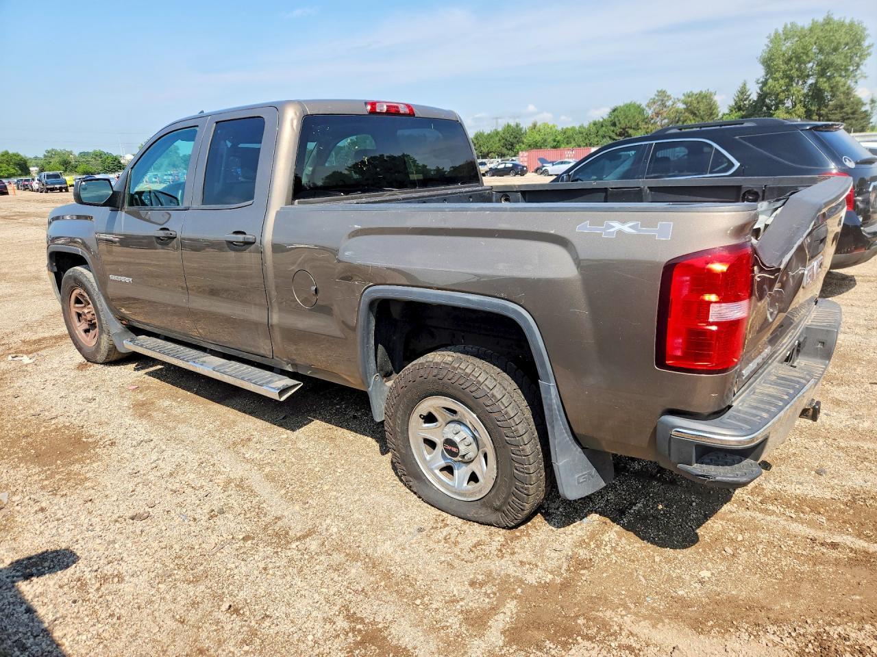 2015 GMC SIERRA K1500 — Фото 2 из 12