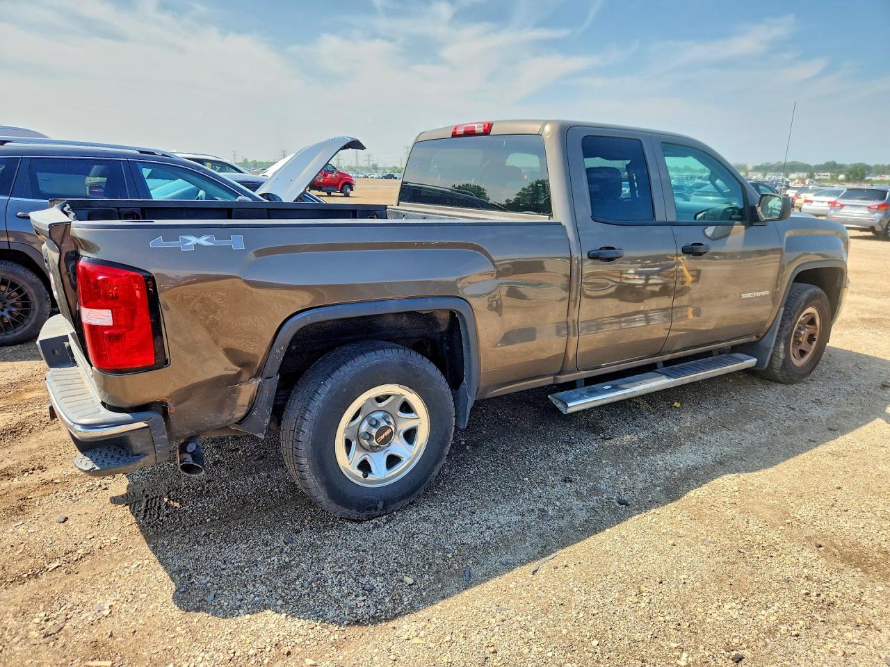 2015 GMC SIERRA K1500 — Фото 3 из 12