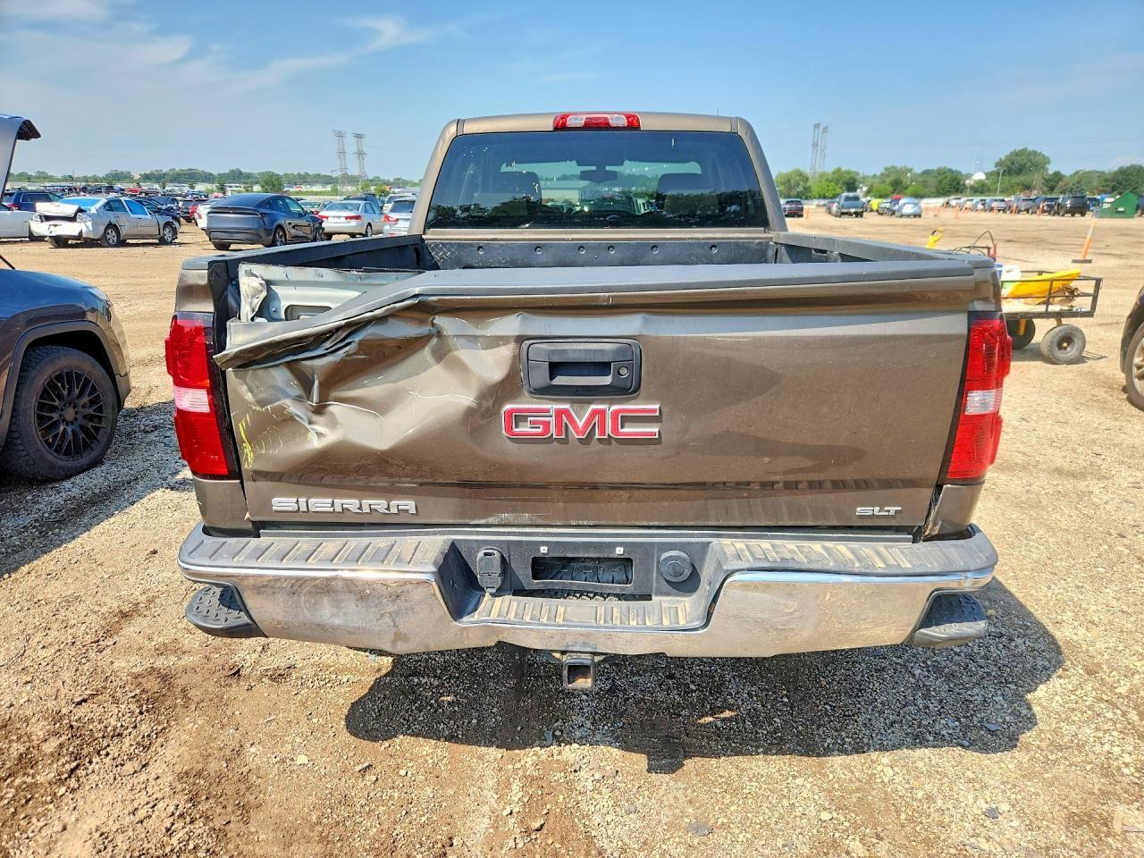2015 GMC SIERRA K1500 — Фото 6 из 12