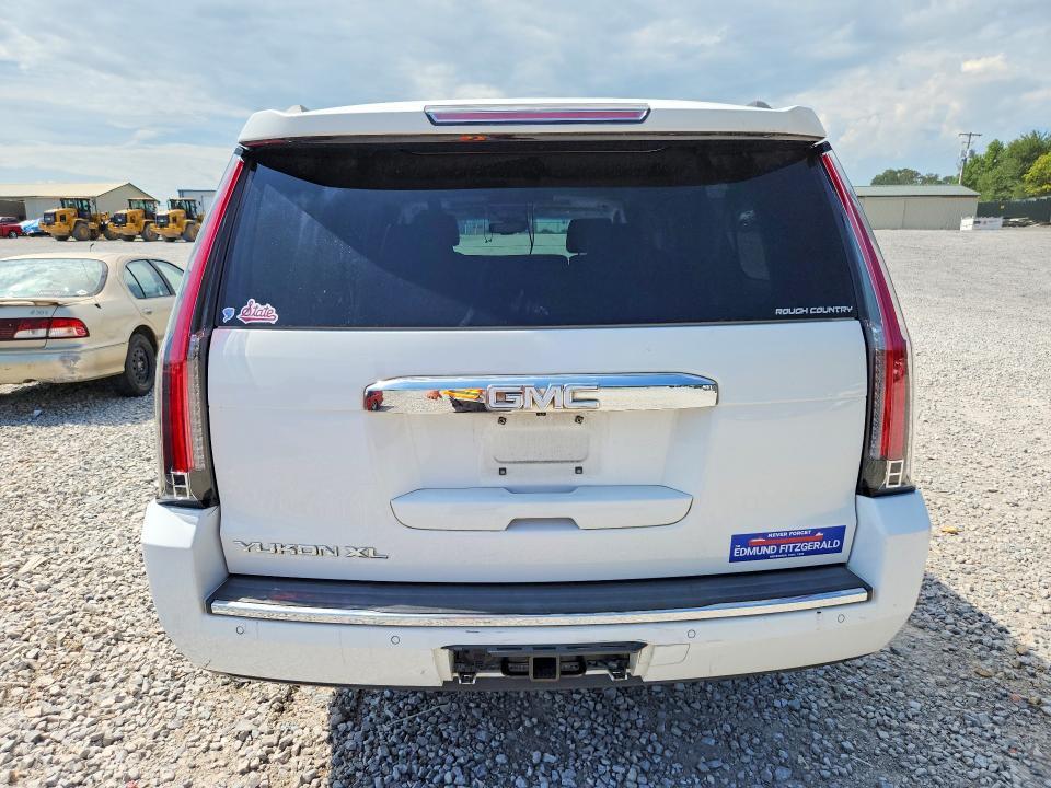 2015 GMC YUKON XL DENALI — Фото 6 из 13