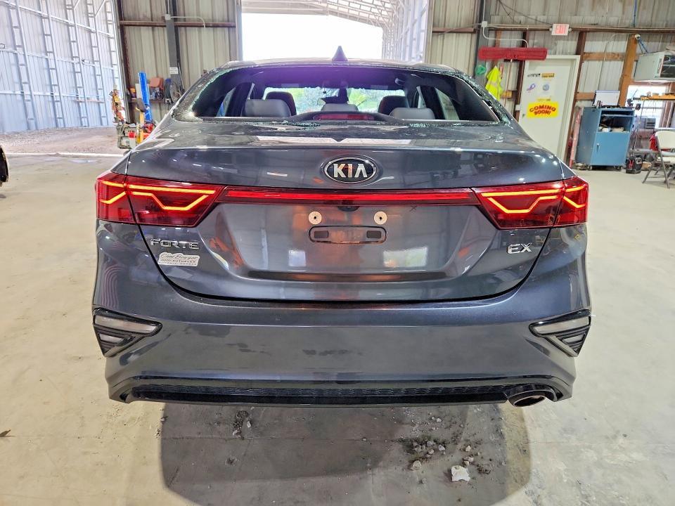 2020 KIA FORTE EX — Фото 6 из 14