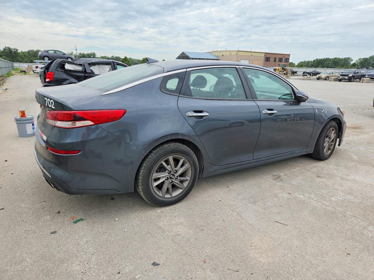 2020 KIA OPTIMA LX — Фото 3 из 12