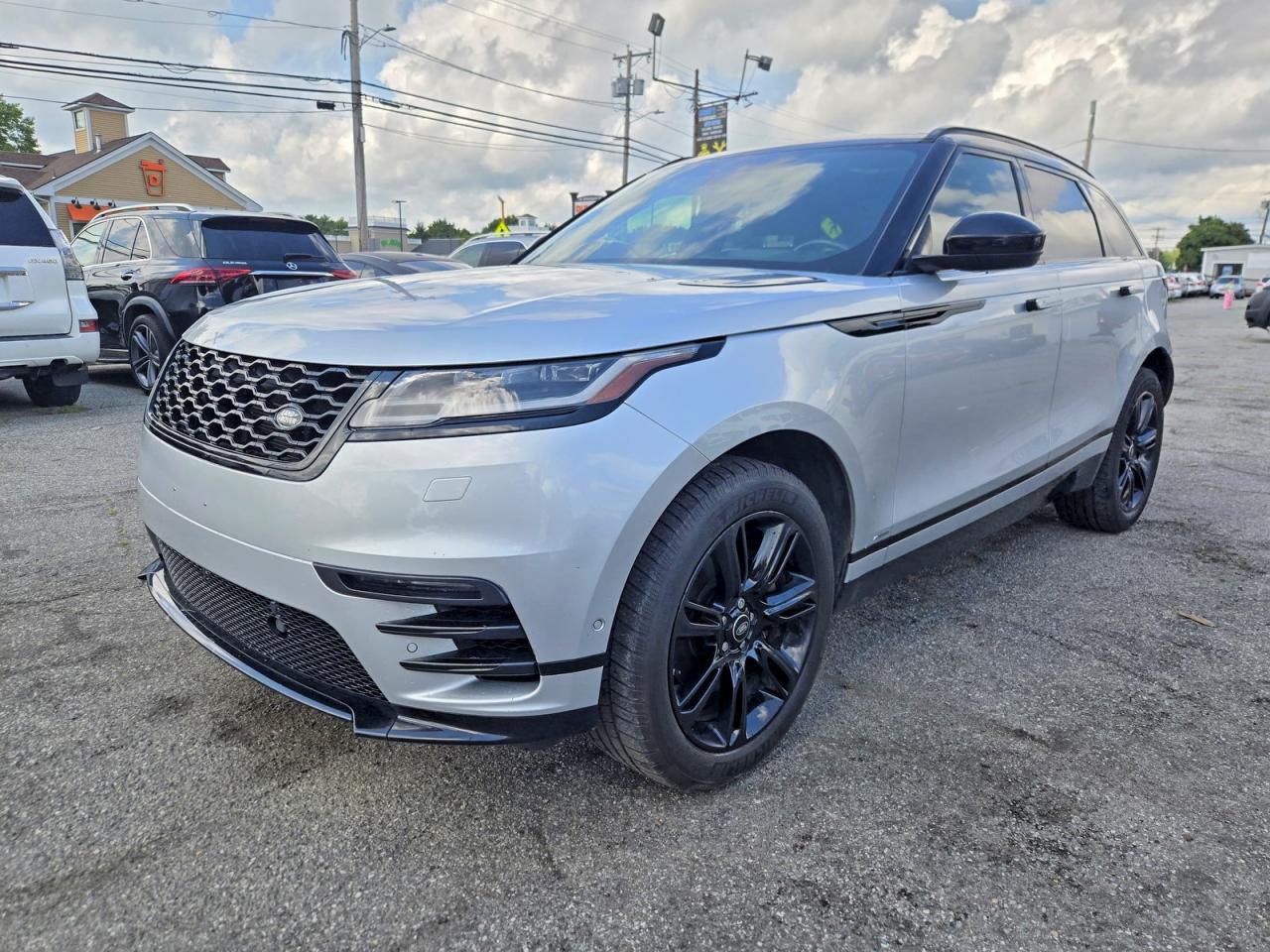 2020 LAND ROVER RANGE ROVER VELAR R-DYNAMIC S — Фото 2 из 10