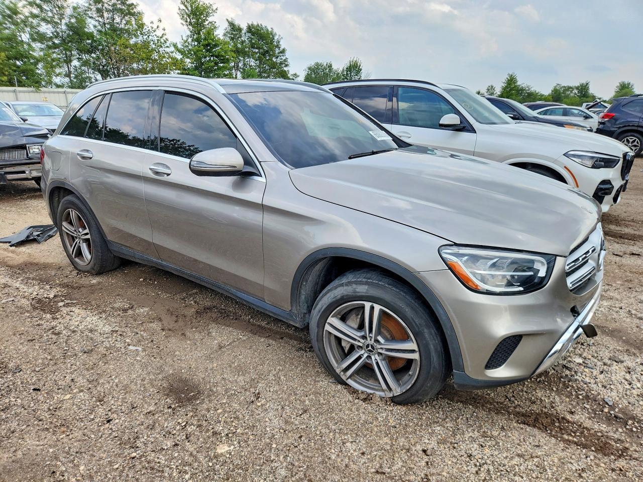 2020 MERCEDES-BENZ GLC 300 4MATIC — Фото 4 из 13