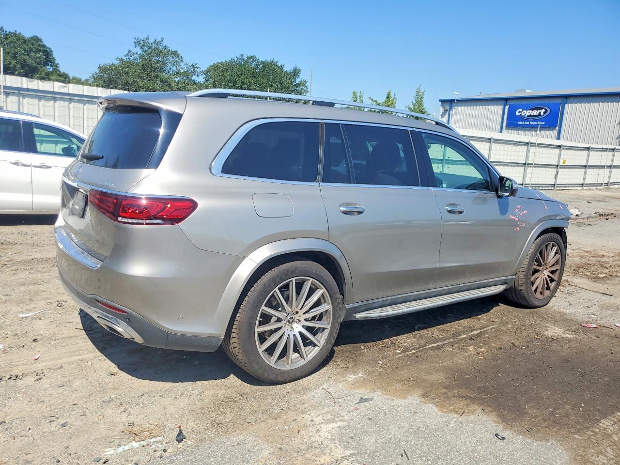 2020 MERCEDES-BENZ GLS 580 4MATIC — Фото 3 из 12