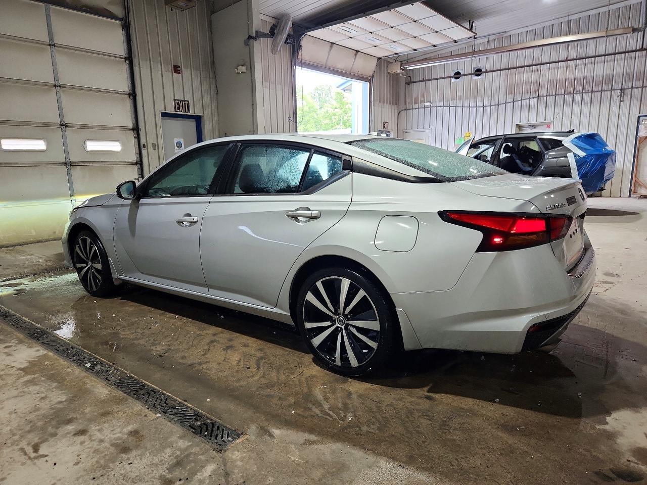 2020 NISSAN ALTIMA SR — Фото 2 из 12