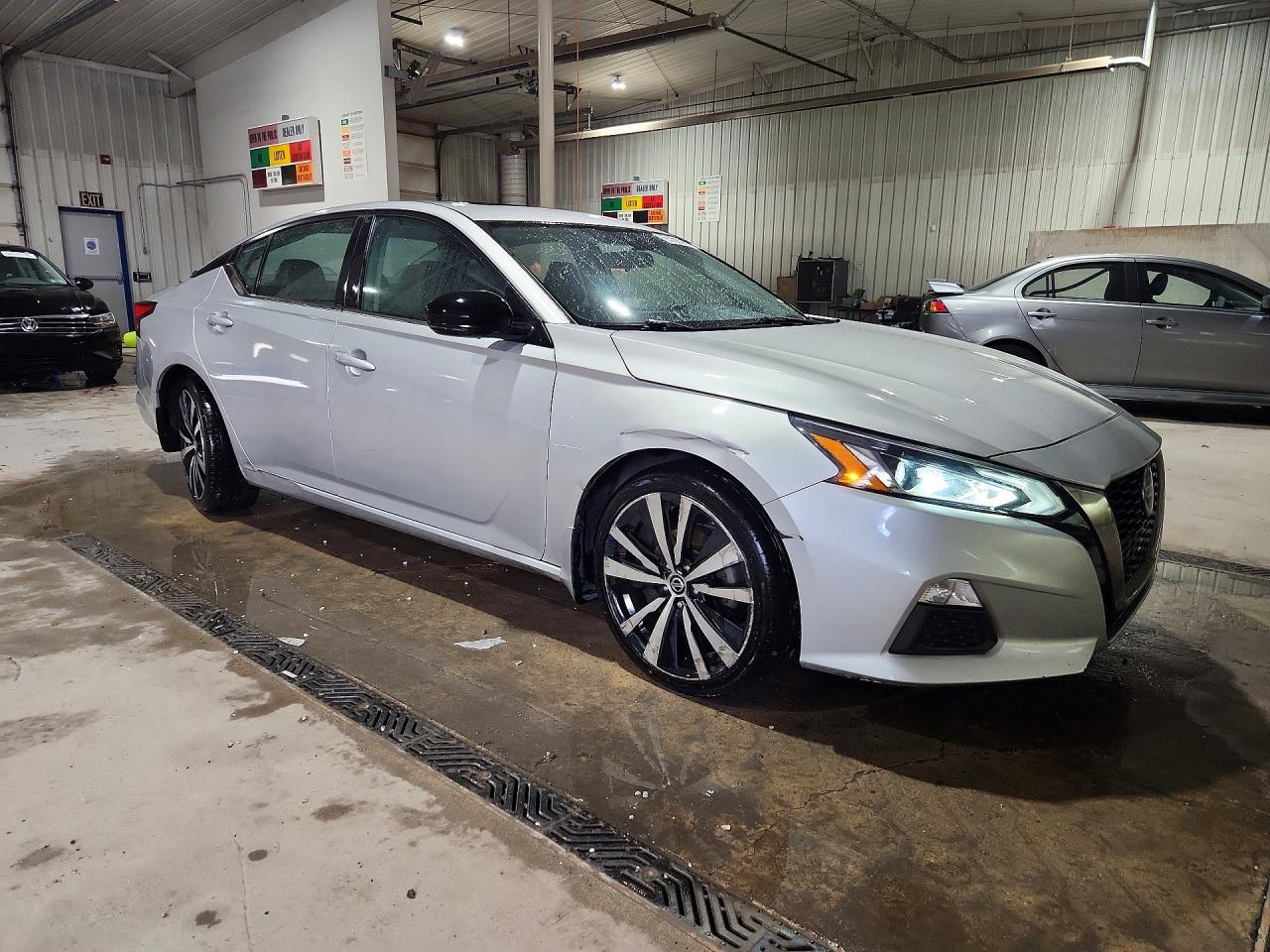 2020 NISSAN ALTIMA SR — Фото 4 из 12
