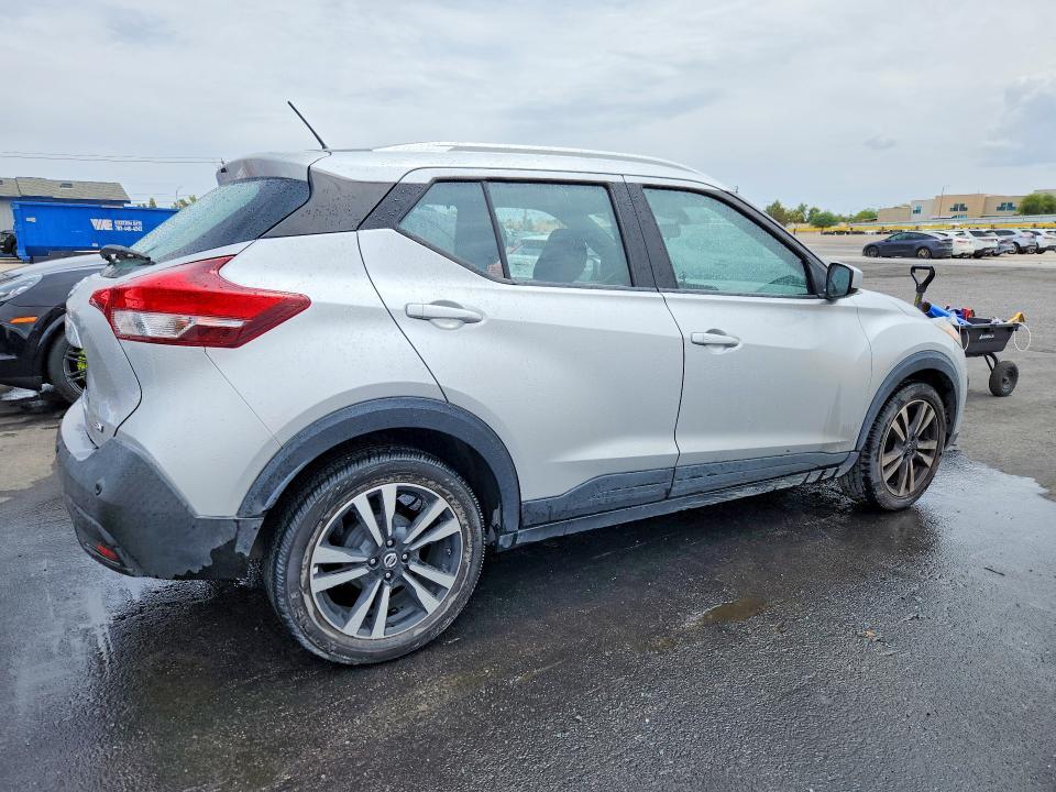 2020 NISSAN KICKS SV — Фото 3 из 12
