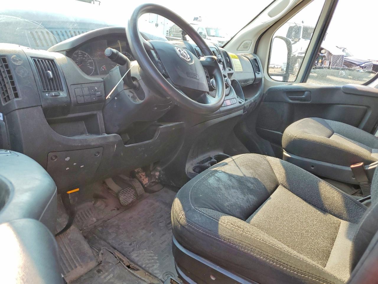 2020 RAM PROMASTER 3500 DELIVERY VAN — Фото 8 из 13