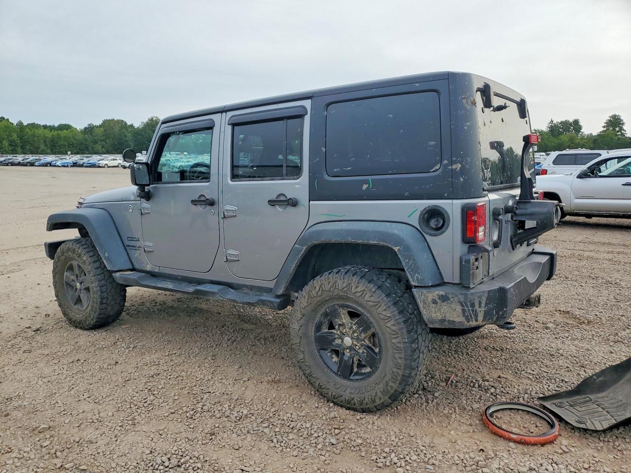 2015 JEEP WRANGLER UNLIMITED SPORT — Фото 2 из 13