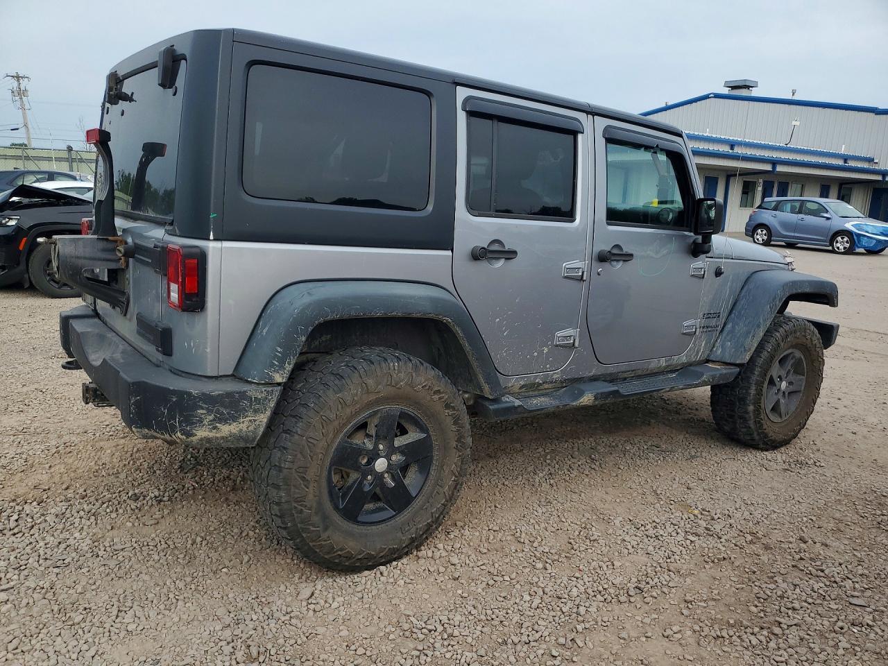 2015 JEEP WRANGLER UNLIMITED SPORT — Фото 3 из 13