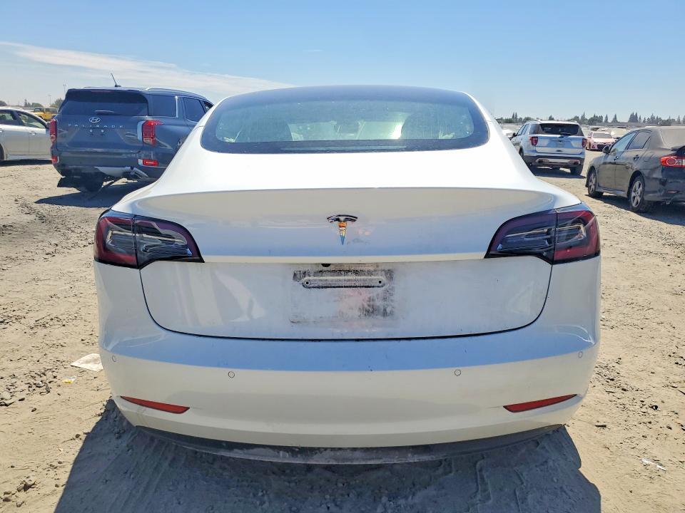 2020 TESLA MODEL 3 — Фото 6 из 12