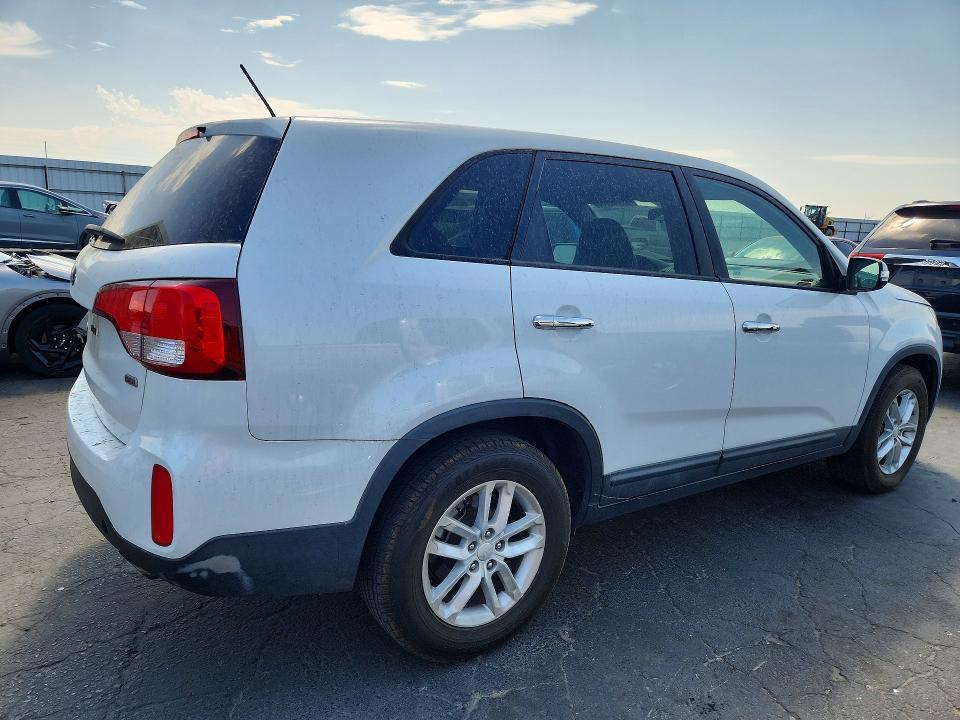 2015 KIA SORENTO LX — Фото 3 из 13