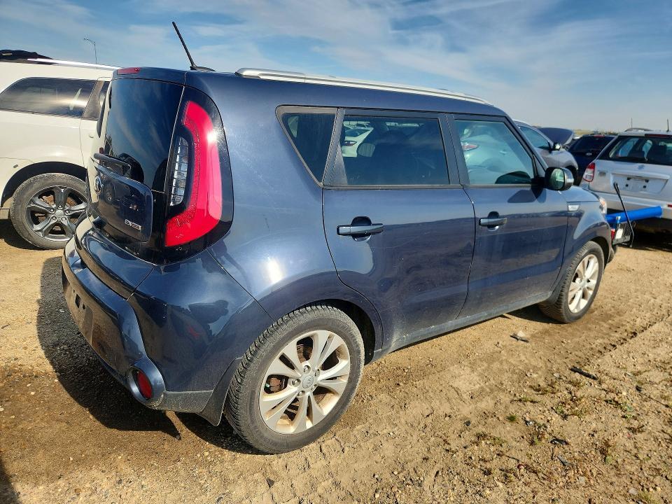 KNDJP3A57F7196028 2015 KIA SOUL photo no. 3