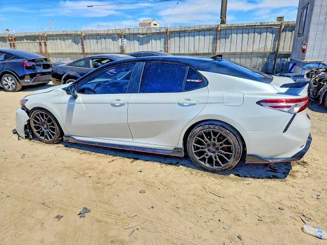 2020 TOYOTA CAMRY TRD — Фото 2 из 12