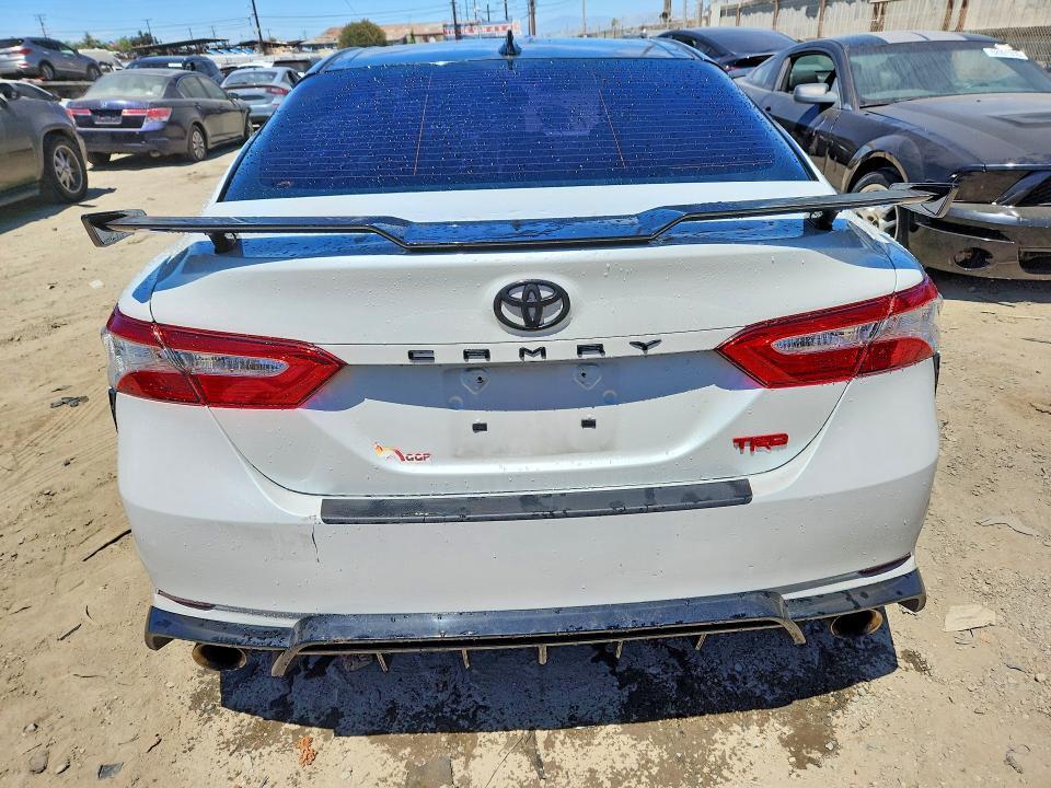 2020 TOYOTA CAMRY TRD — Фото 6 из 12
