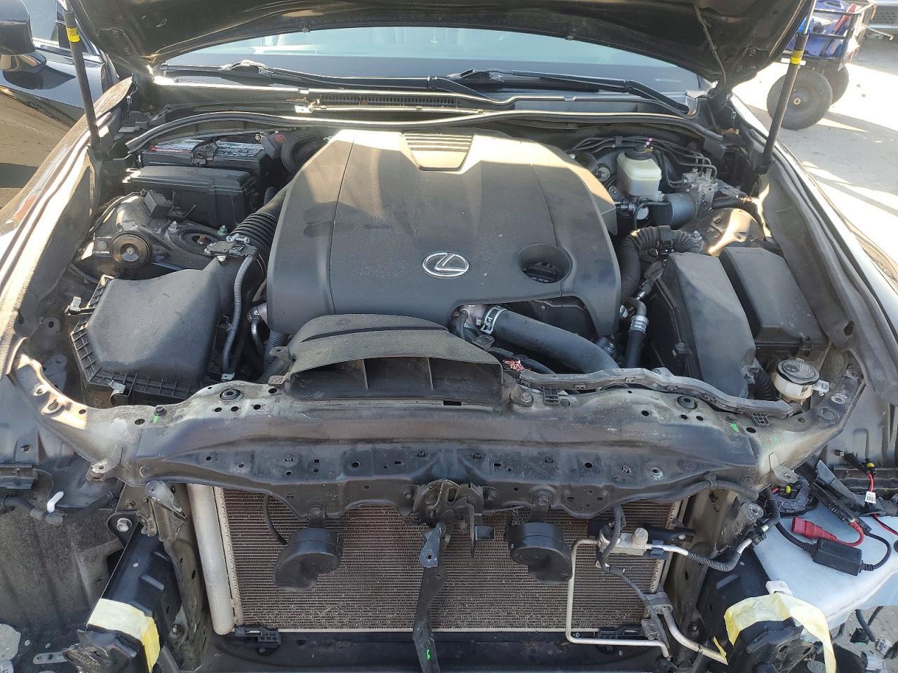 2015 LEXUS IS 250 — Фото 11 из 13