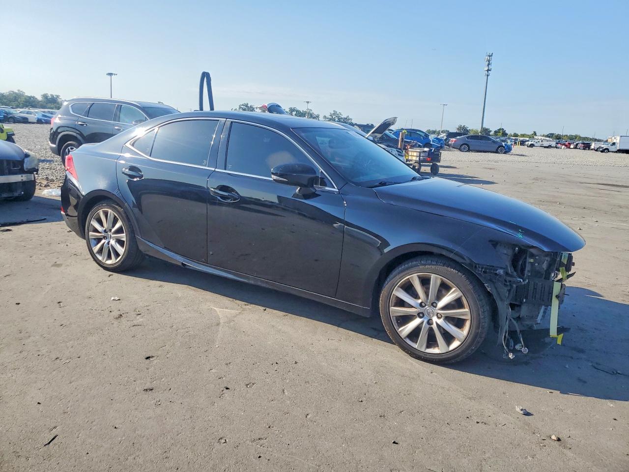 2015 LEXUS IS 250 — Фото 4 из 13
