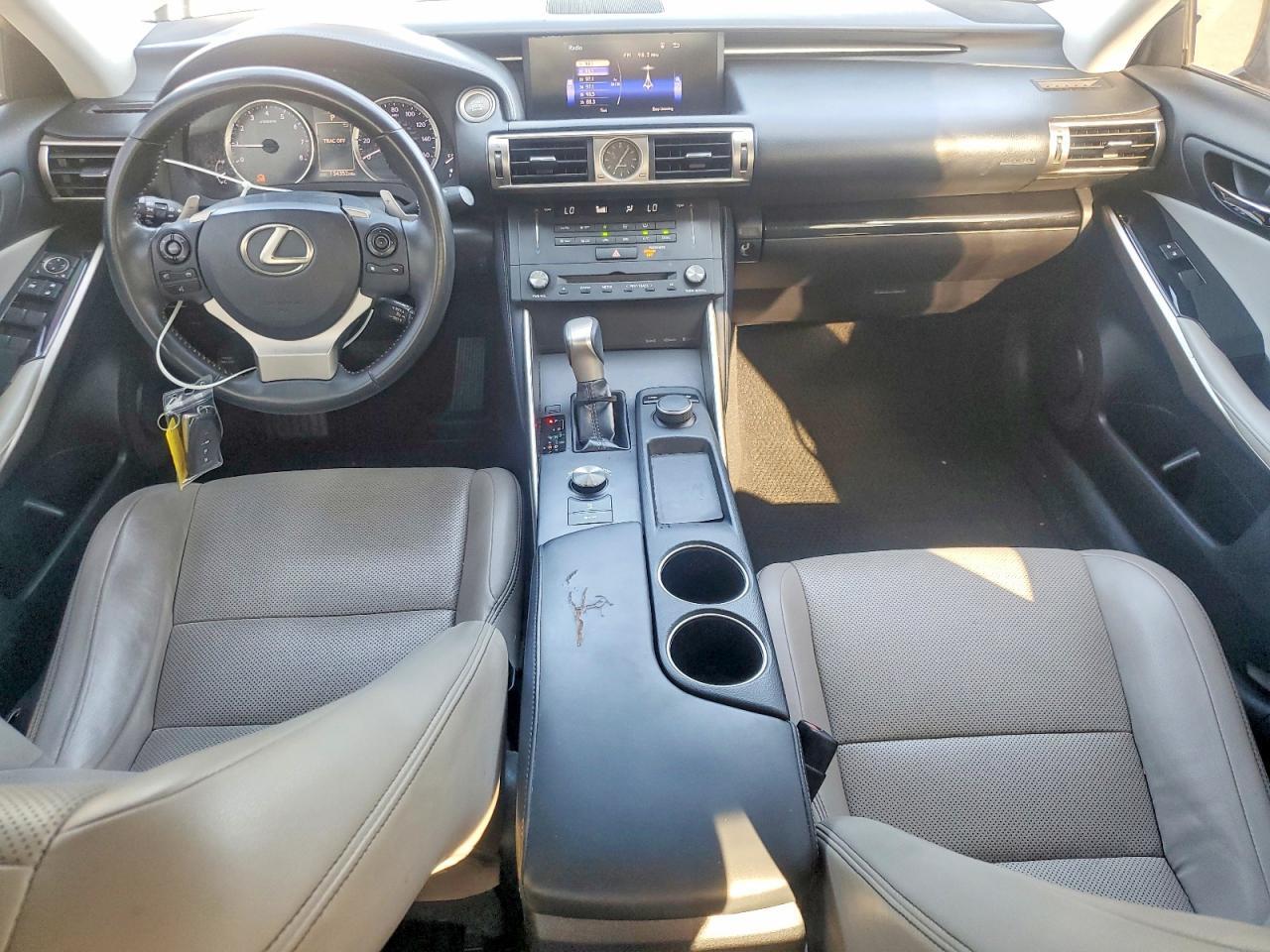2015 LEXUS IS 250 — Фото 8 из 13