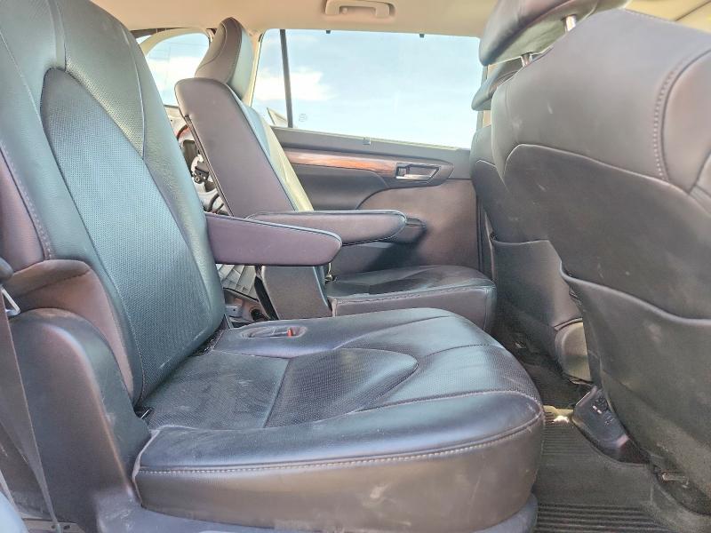 2020 TOYOTA HIGHLANDER HYBRID LIMITED — Фото 10 из 13