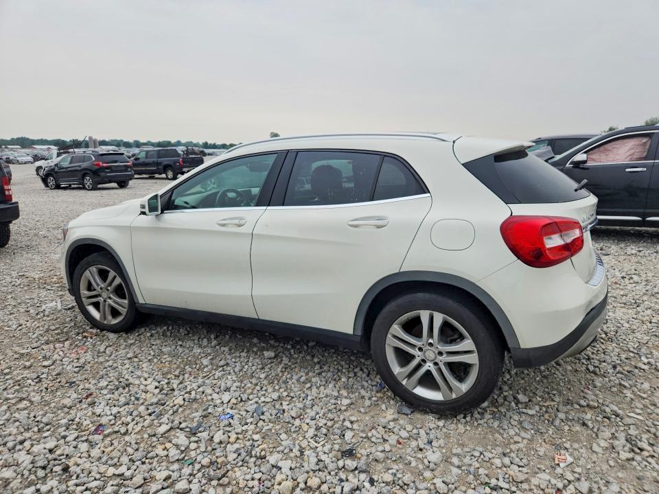 2015 MERCEDES-BENZ GLA 250 — Фото 2 из 12