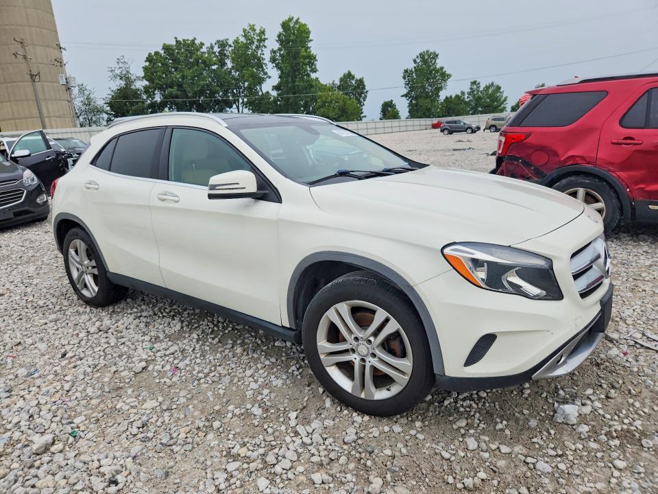 2015 MERCEDES-BENZ GLA 250 — Фото 4 из 12