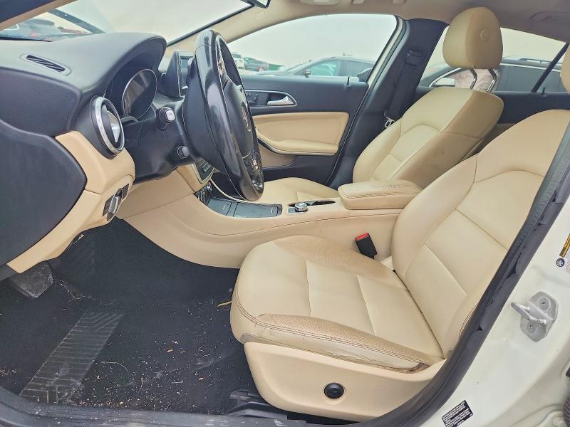 2015 MERCEDES-BENZ GLA 250 — Фото 7 из 12