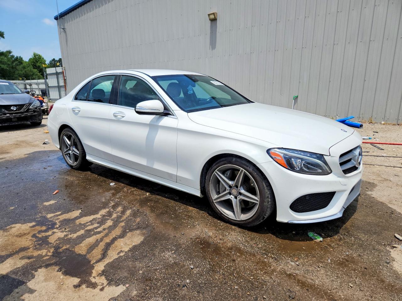 2015 MERCEDES-BENZ C 300 — Фото 8 из 16
