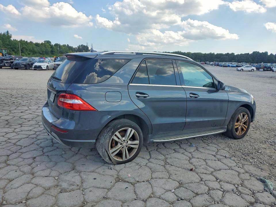 2015 MERCEDES-BENZ ML 350 — Фото 3 из 12