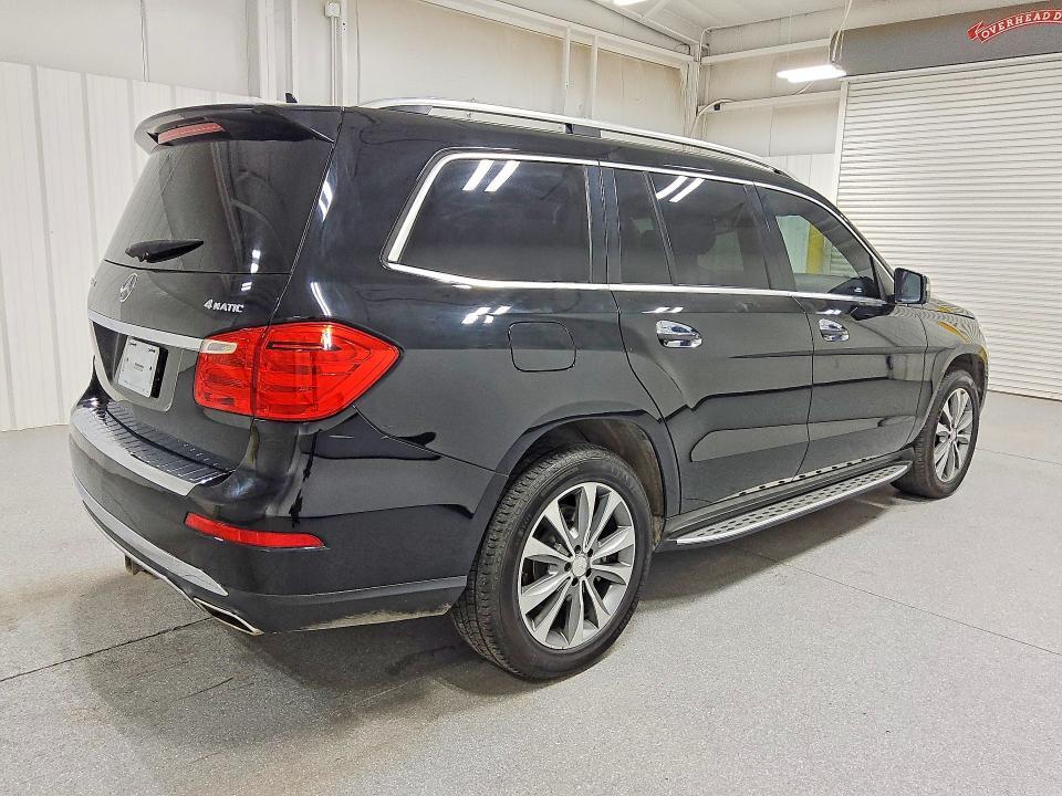 2015 MERCEDES-BENZ GL 450 4MATIC — Фото 3 из 13